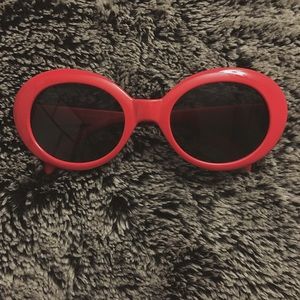 red / black clout sunglasses 💫